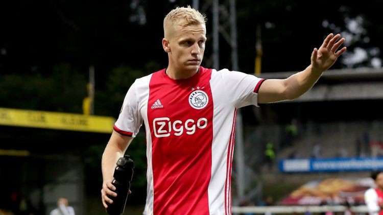 Van de Beek denies agreeing to join Real Madrid - Bóng Đá