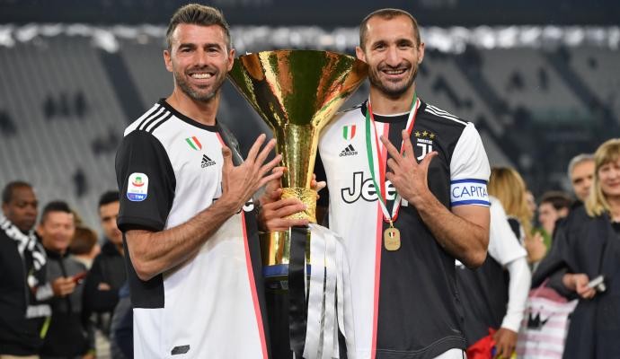 10 ngôi sao đẳng cấp Juve mang về với giá 'rẻ mạt' - Bóng Đá