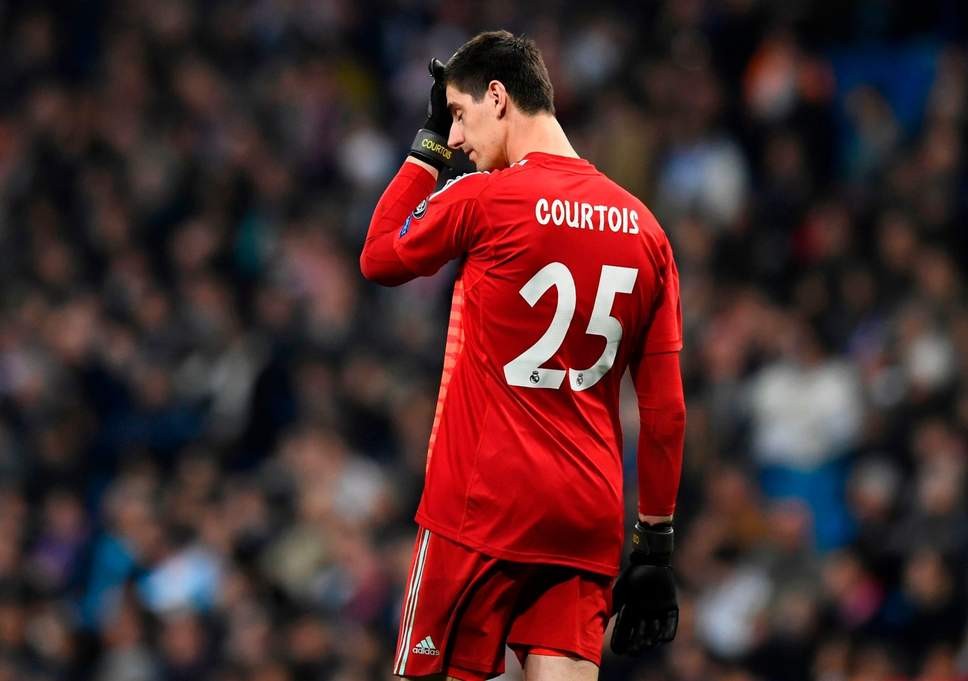 Zinedine Zidane 'warns Thibaut Courtois over poor form' - Bóng Đá