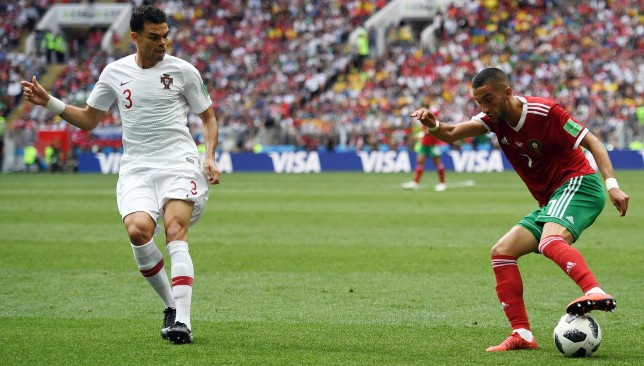 Hakim Ziyech: Đã đến lúc tỏa sáng ở một giải đấu khác - Bóng Đá