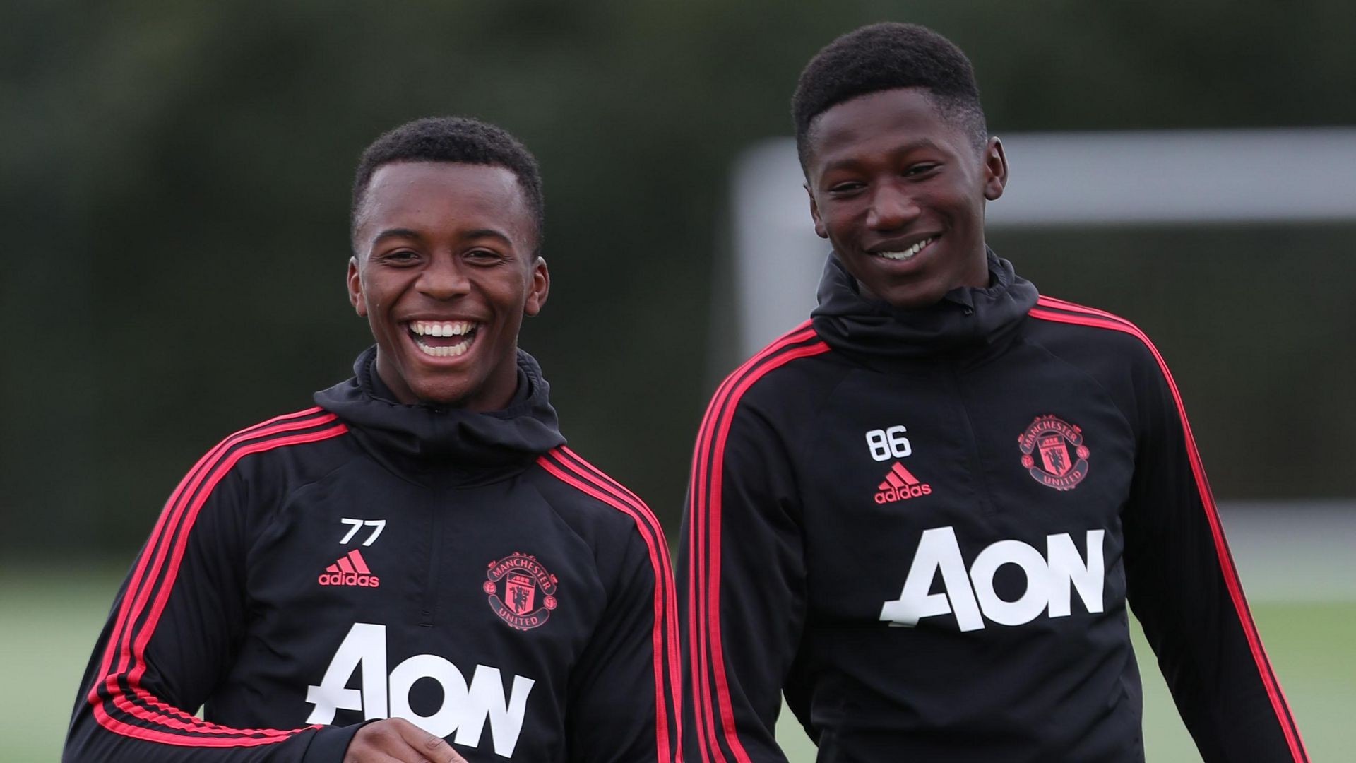 Di’Shon Bernard ký hợp đồng với Man United - Bóng Đá