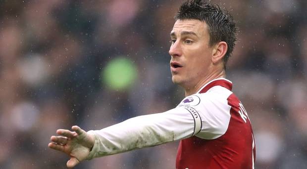 Inter từ chối cơ hội sở hữu trung vệ của Arsenal - Bóng Đá