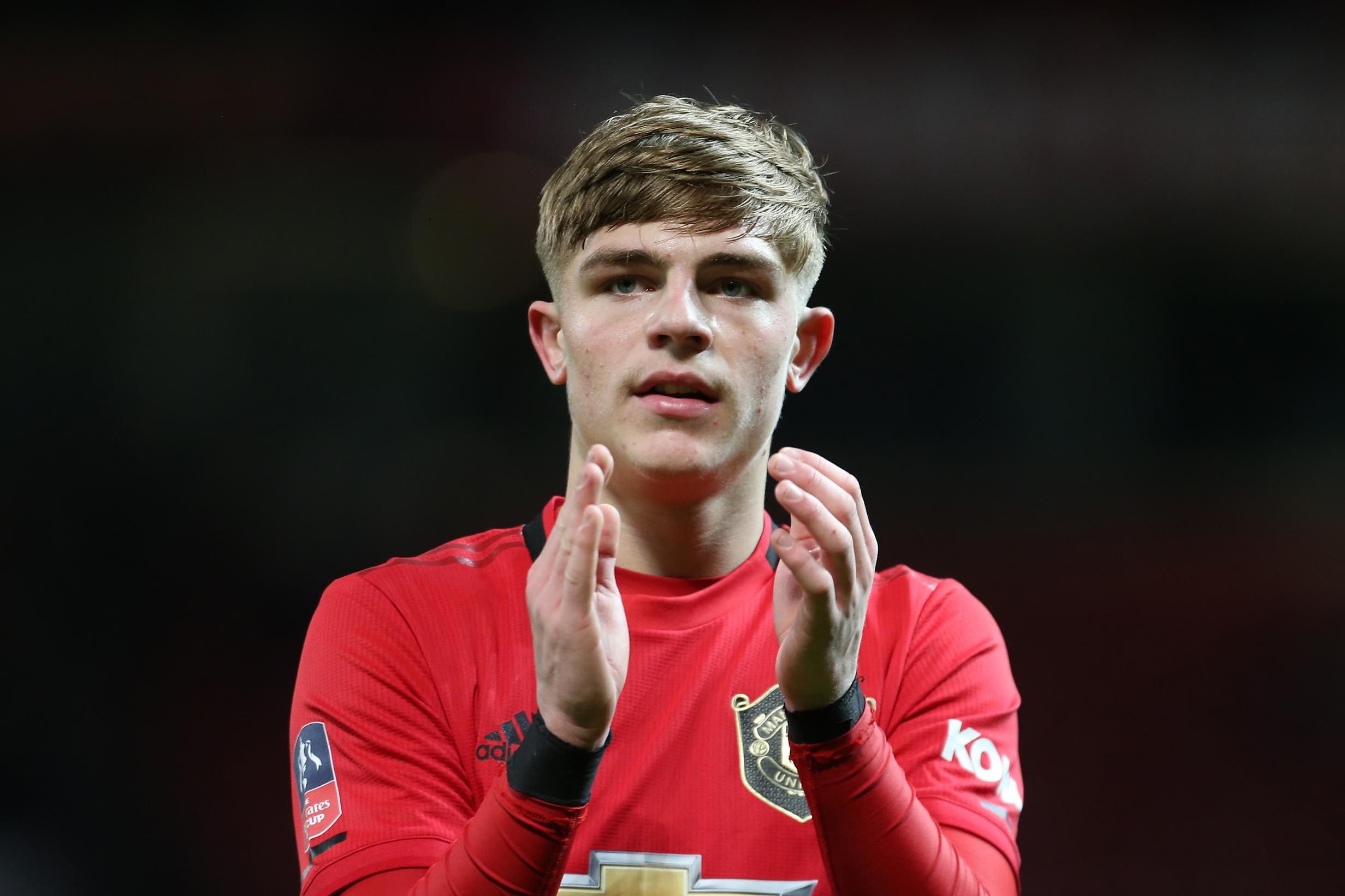 Brandon Williams reminds Manchester United boss Solskjaer of Gary Neville - Bóng Đá