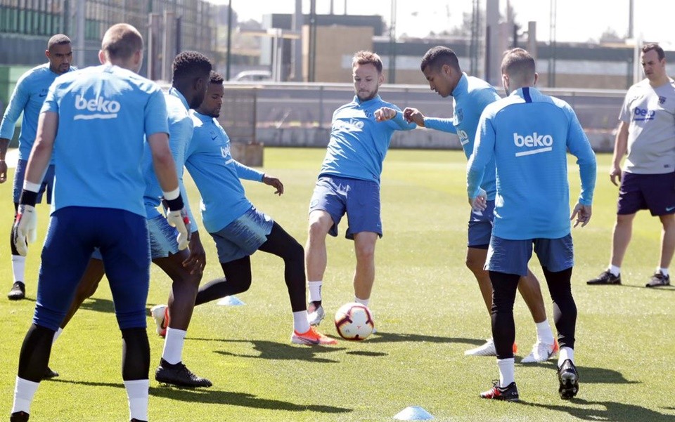 Barca tập - Bóng Đá