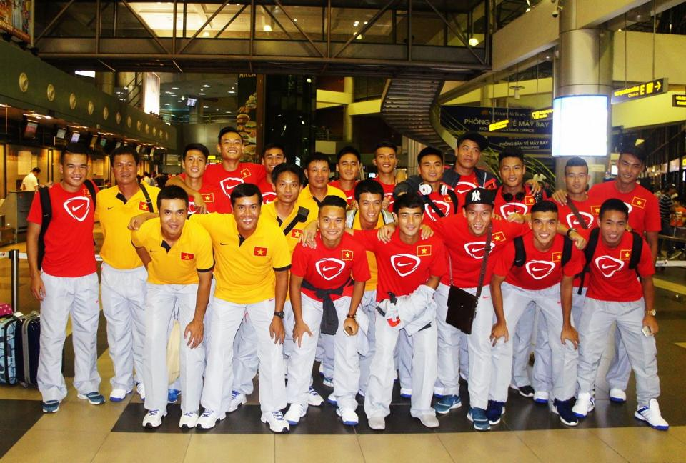 Gia cố đội hình, Cần Thơ chiêu mộ 1 lúc 2 