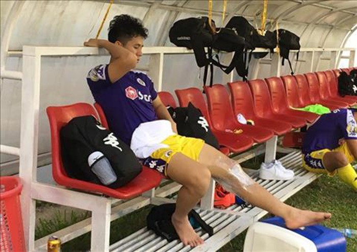 Đình Trọng chấn thương nặng: Đã đến lúc thầy Park trao cơ hội cho Adriano Schmidt? - Bóng Đá