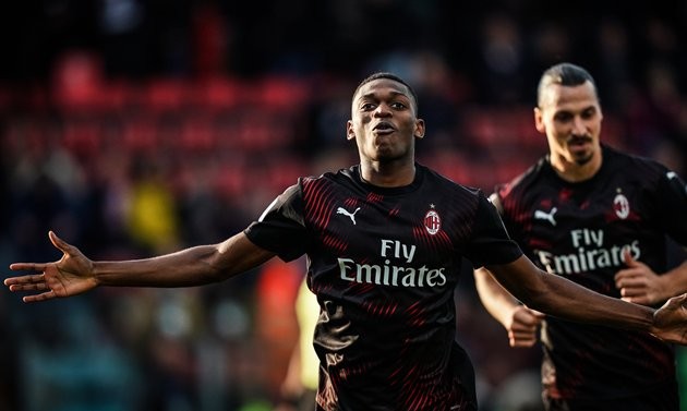Đây, điều kì lạ Ibrahimovic đang tạo ra ở AC Milan - Bóng Đá