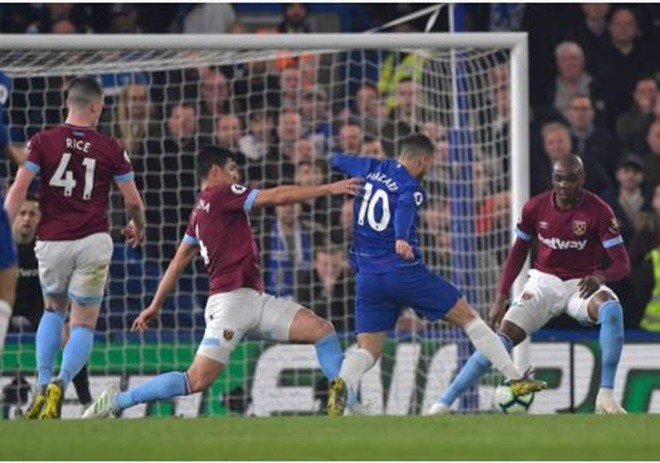 Hazard solo tựa Messi, Chelsea trở lại top 3 Premier League - Bóng Đá