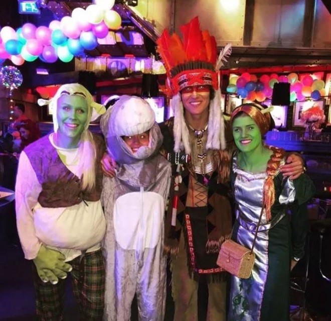 Luiz, Kante, Giroud hóa trang  - Bóng Đá
