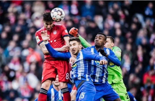 Martinez ghi bàn, Bayern đã 