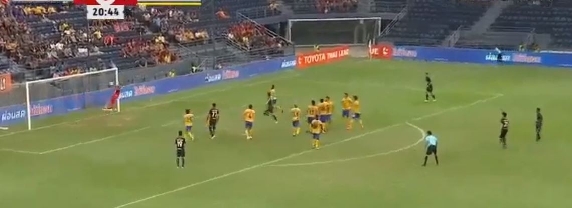 Xuân Trường lập siêu phẩm ra mắt Buriram Utd - Bóng Đá