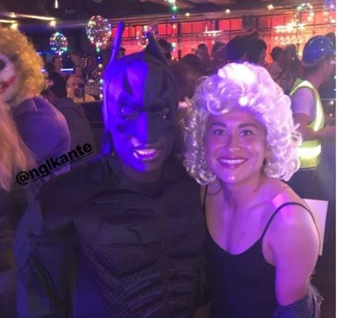 Luiz, Kante, Giroud hóa trang  - Bóng Đá