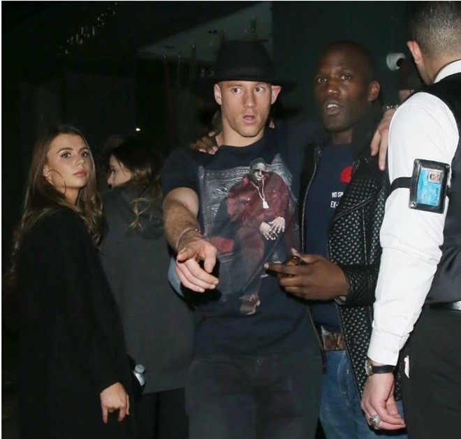 Barkley và Drinkwater đi hộp đêm - Bóng Đá