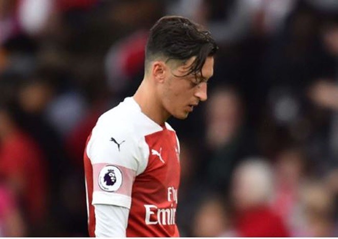 Ozil, Coutinho and the star players who don’t play - Bóng Đá