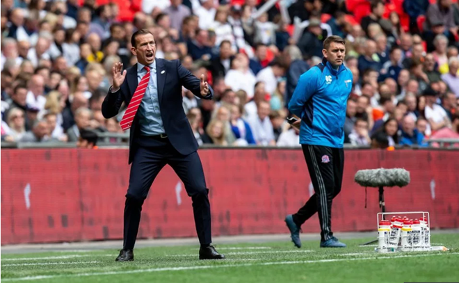 Danh thủ Justin Edinburgh qua đời ở tuổi 49 (The Sun) - Bóng Đá