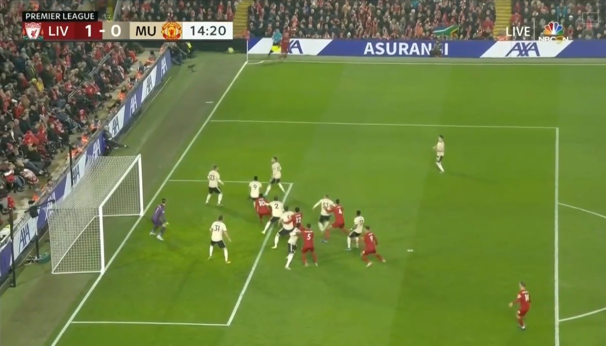 'Anh ta lách khỏi Fred và tận dụng khoảng trống sau lưng Williams' - Bóng Đá