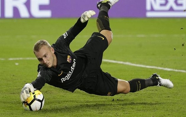 Cilessen có trận đấu cuối cùng trong màu áo Barca - Bóng Đá