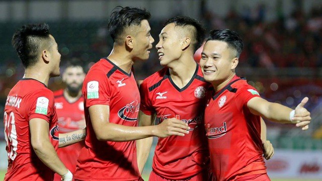 Sự tương phản thú vị của hai trường phái bóng đá tại V-League - Bóng Đá