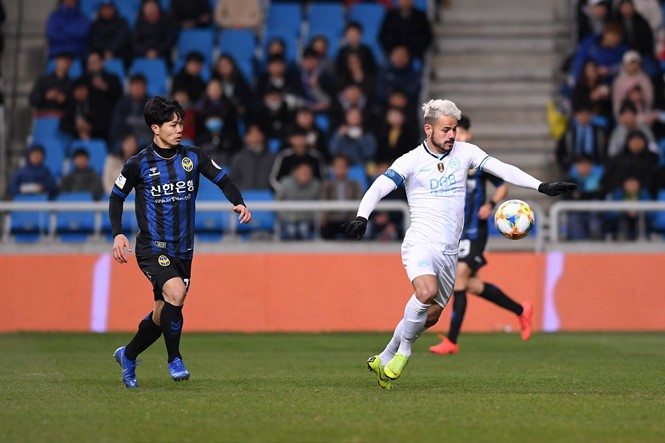 Báo Hàn nêu nguyên nhân khiến Công Phượng 