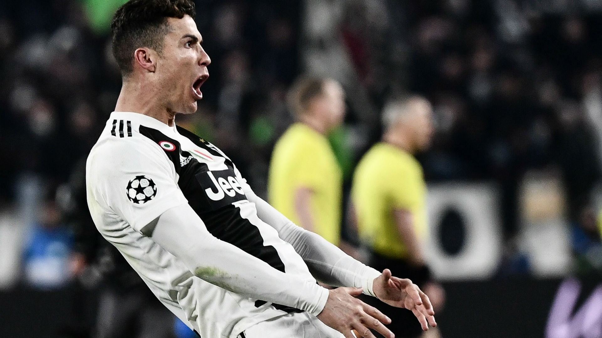 Điểm tin tối 16/03: Van Dijk có điểm yếu - Bóng Đá