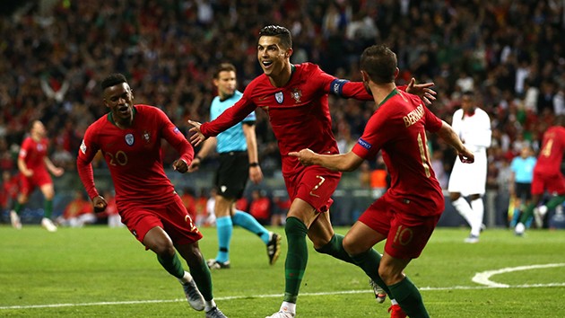 Lập hattrick vào lưới Thụy Sĩ, Ronaldo nói lời thật lòng - Bóng Đá