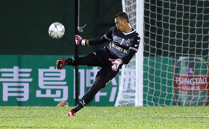 Báo châu Á dùng 3 từ để nói về sai lầm của Tấn Trường tại AFC Cup - Bóng Đá