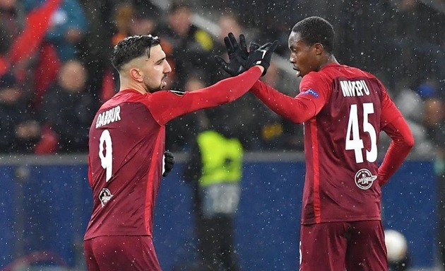 Thua sốc trên đất Áo, Napoli vẫn lạnh lùng tiến vào tứ kết Europa League - Bóng Đá