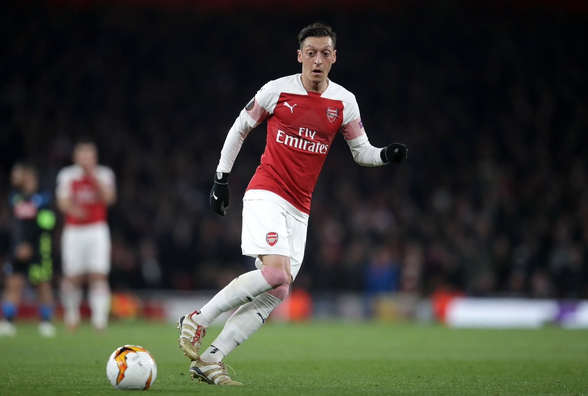 Fan Arsenal khen Ozil - Bóng Đá