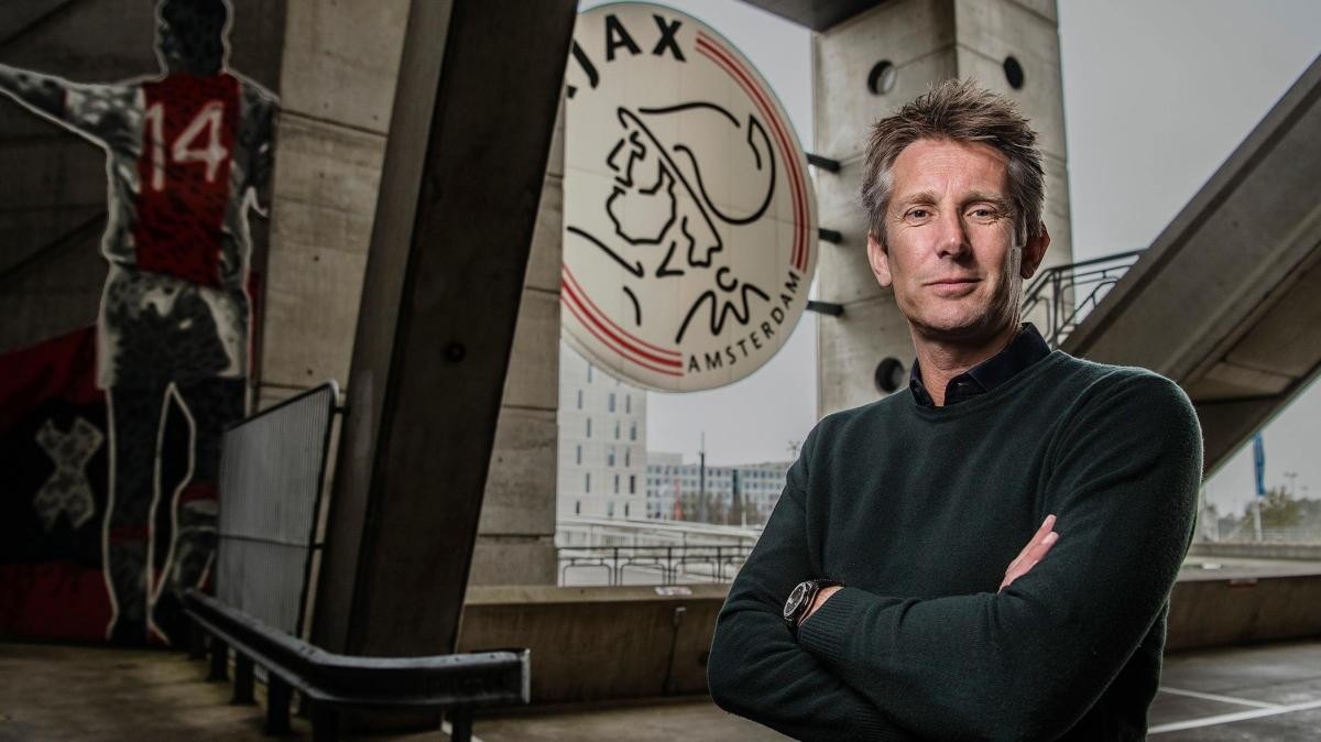 Van der Sar không về MU - Bóng Đá