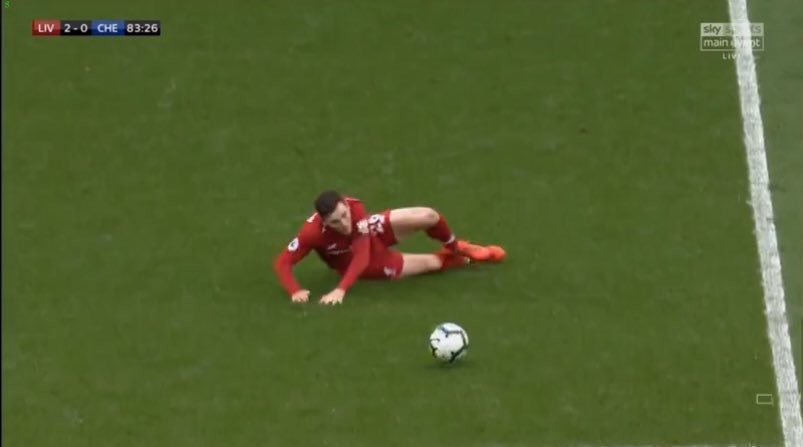 Robertson trượt ngã như Gerrard - Bóng Đá