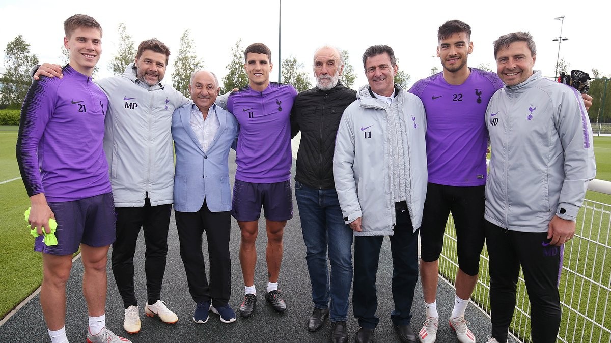 Moussa Sissoko nhận giải Player of the year - Bóng Đá