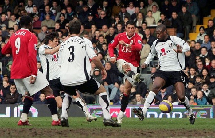 Man United thăng hoa, CĐV phát cuồng: 