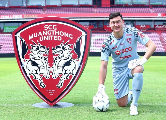 Vì Văn Lâm, Muangthong United quyết định 