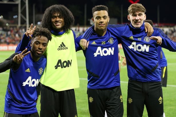 Solskjaer cools Largie Ramazani talk but admits there ‘will be chances’ for fringe Man Utd players - Bóng Đá
