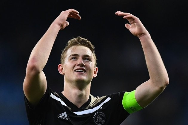 Hé lộ lý do Mini Raiola muốn De Ligt đến Man Utd - Bóng Đá