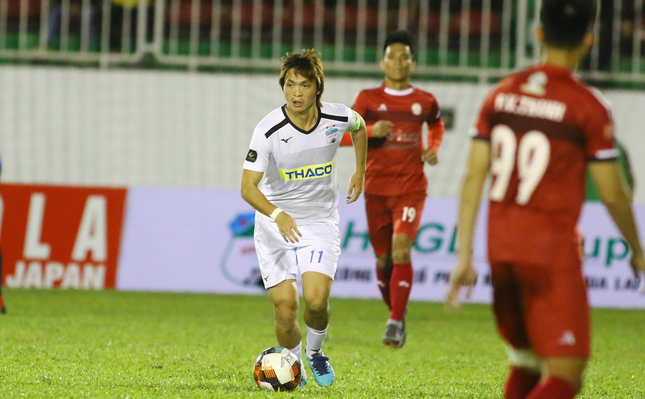 Đã rõ nguyên nhân chính khiến Tuấn Anh dự bị trong trận thua 