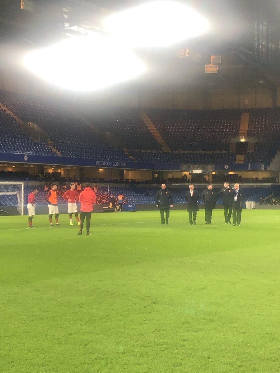 Sir Alex nói chuyện với 3 cầu thủ MU sau trận - Bóng Đá