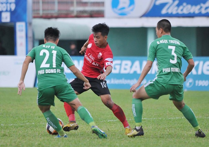 Huỳnh Tấn Tài và hành trình từ chiếc máy quét đến cây săn bàn thượng thặng - Bóng Đá