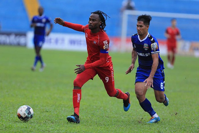 Anh Đức từ người hùng hoá tội đồ, B.Bình Dương trắng tay rời Lạch Tray - Bóng Đá