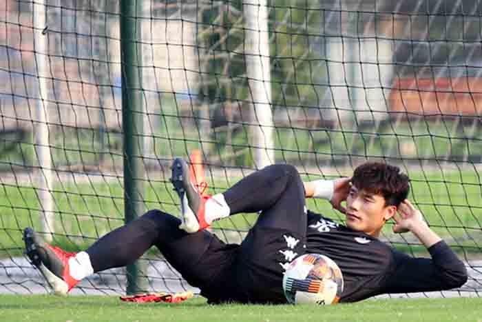 Siêu Cúp Quốc gia: Sàn diễn của những người đóng thế - Bóng Đá