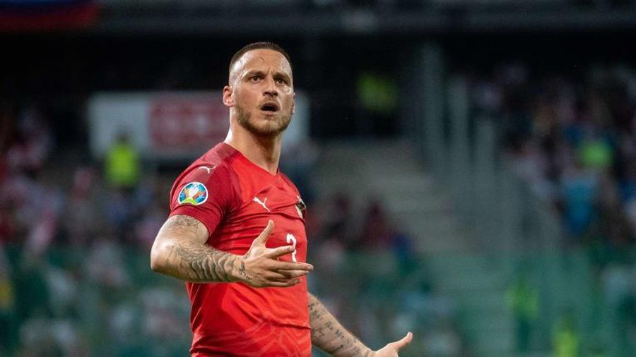 Planes grounded due to coronavirus scupper potential Marko Arnautovic West Ham return - Bóng Đá