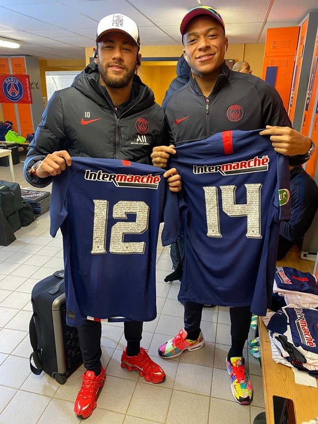 Lý do Mbappe và Neymar mặc số áo lạ lẫm trong trận đấu với Lorient - Bóng Đá