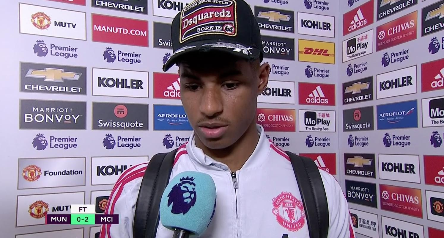 Rashford đến sân tập MU - Bóng Đá