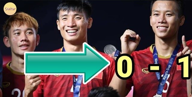 Quể Ngọc Hải làm dấu tay chọc quê Thái Lan - Bóng Đá