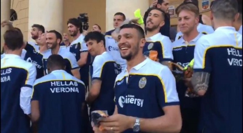 Trong ngày Liverpool ăn mừng Champions League, có 1 đội bóng khác cũng mở hội tưng bừng - Bóng Đá