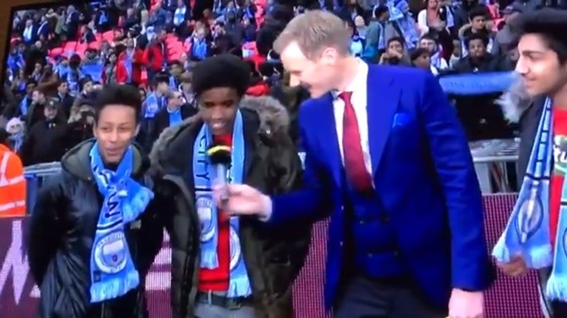 4 fan Sterling mời là fan Arsenal Chelsea MU - Bóng Đá
