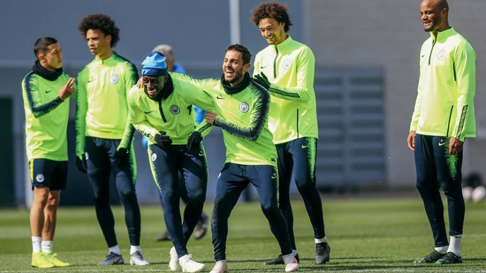 Man City tập  - Bóng Đá