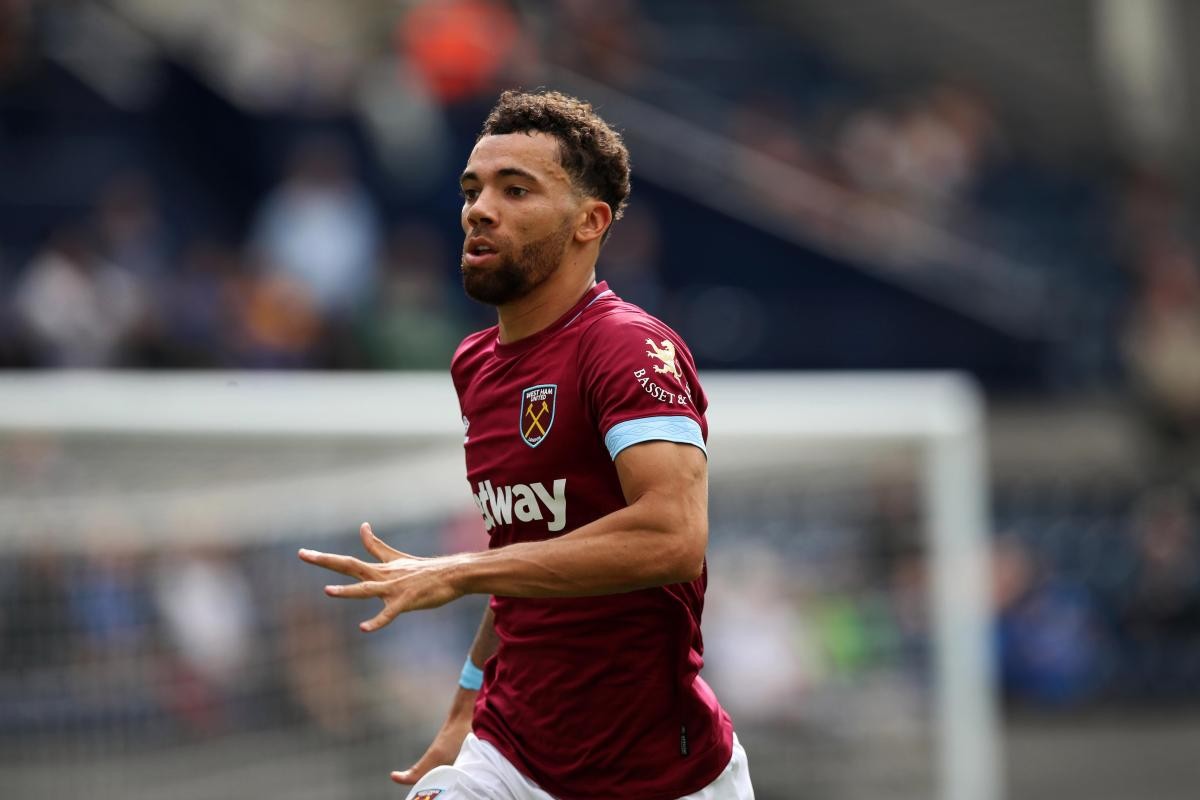 CROOKS QUESTIONS WHY TOTTENHAM LET FREDERICKS LEAVE - Bóng Đá