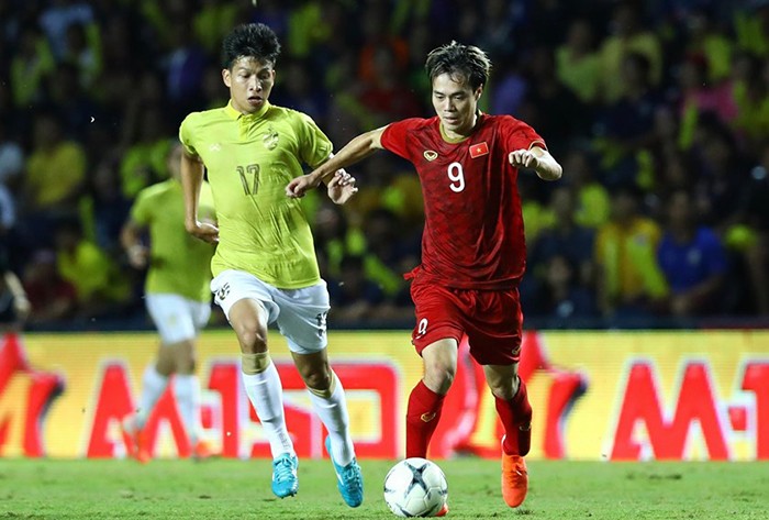 Trở về sau King's Cup, Văn Toàn nhận 