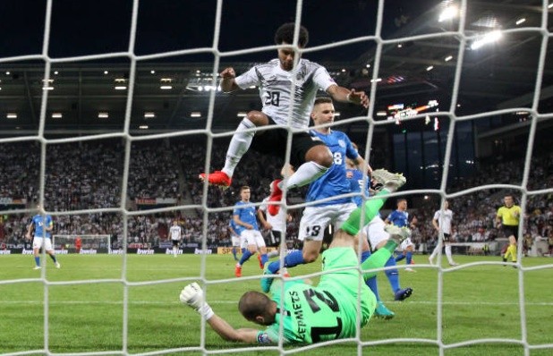 Ảnh chế Gnabry - Bóng Đá